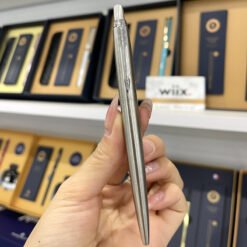 Bút bi ký tên thiết kế tiện lợi phù hợp sử dụng hàng ngày