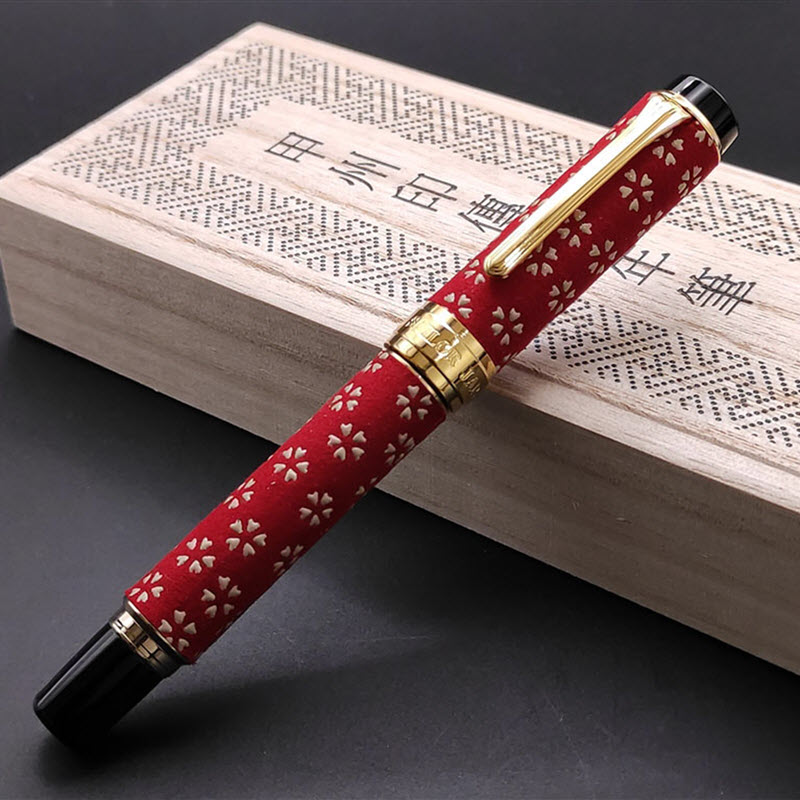 Bút Máy Sailor Koshu Inden Kozakura 10-3051-330 Màu Đỏ Thủ Công Tinh Xảo