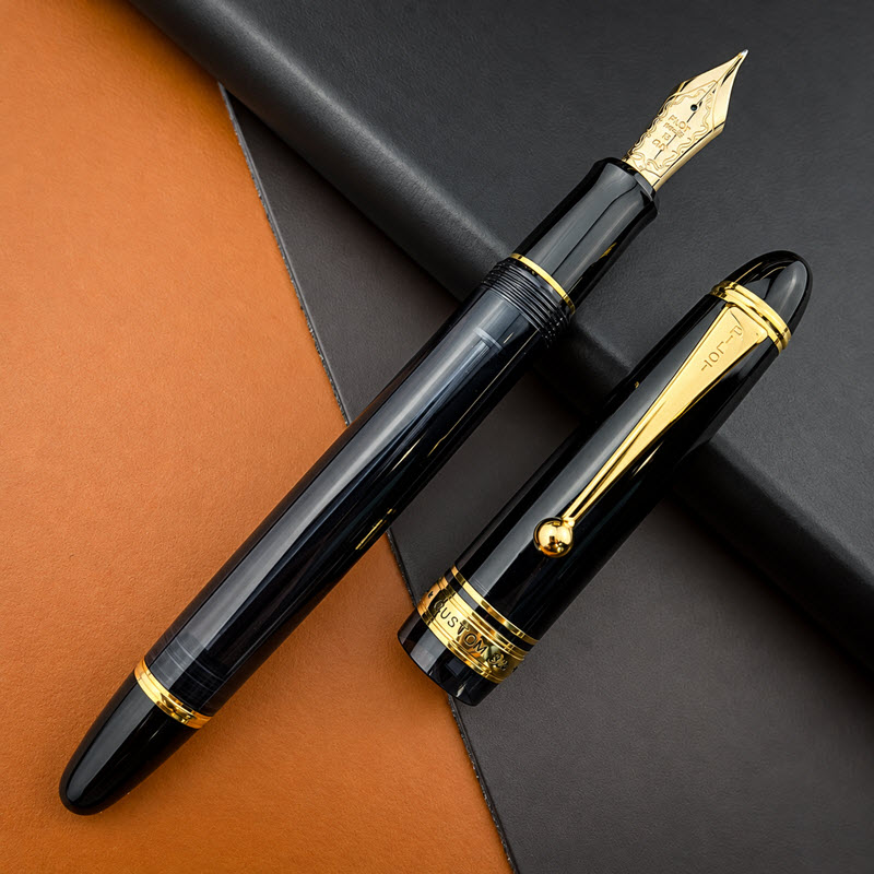Bút máy Pilot Custom 823 cao cấp màu đen ngòi vàng khối 14k - Ảnh 3